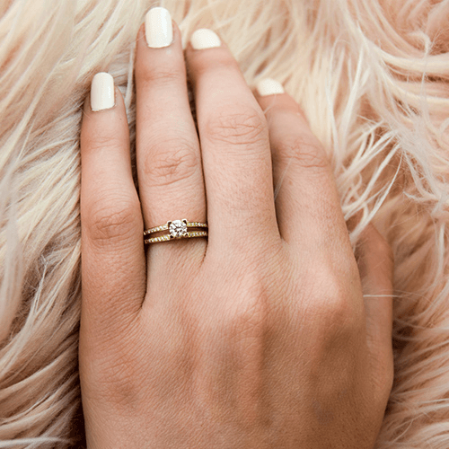 טבעת אירוסין זהב צהוב  "אלינור" 0.60 קראט! בשיבוץ יהלומים