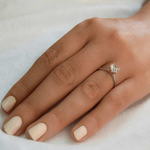 טבעת אירוסין "דייזי" 0.51 קראט זהב לבן